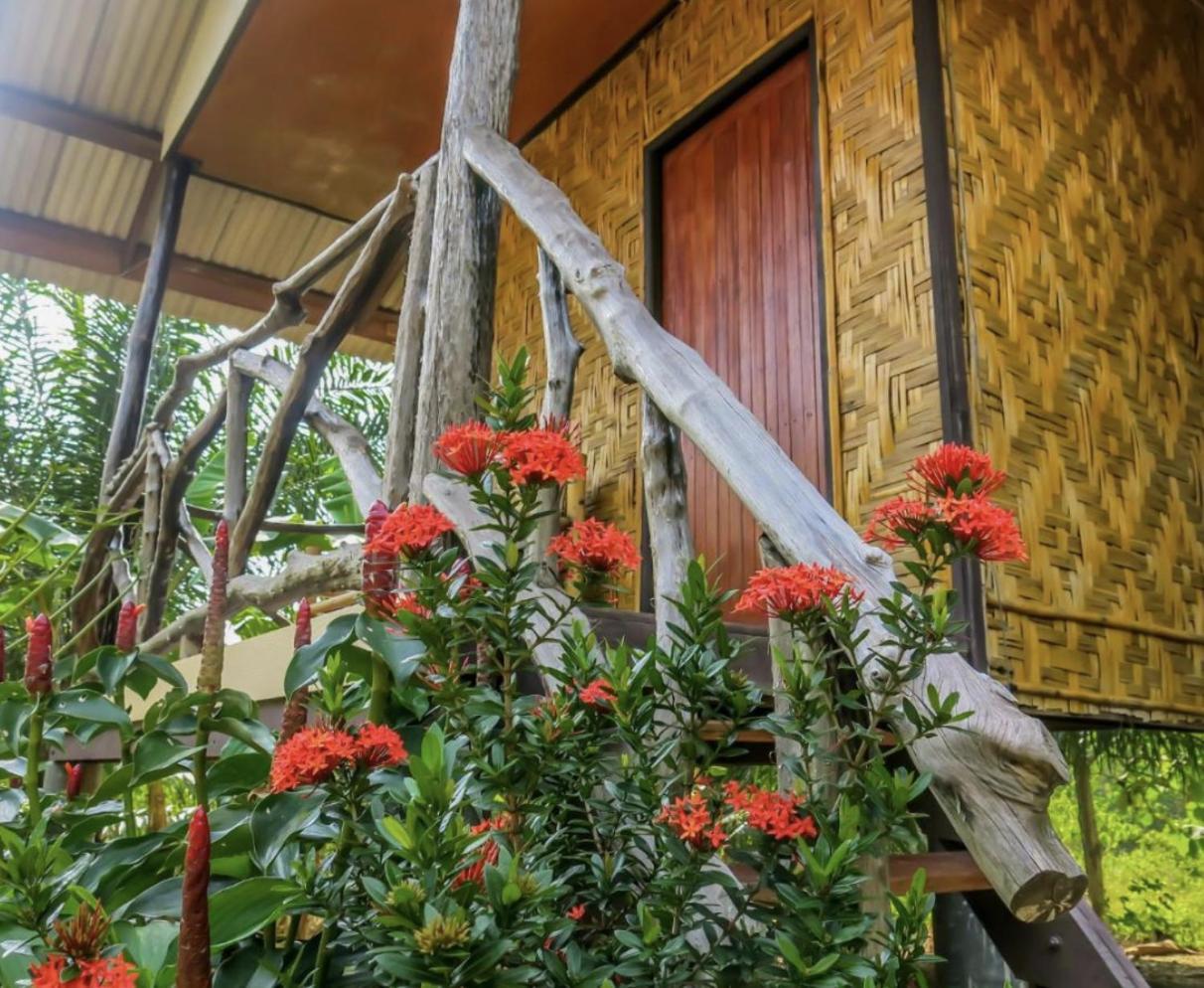 Seaside Sanctuary Bungalows Koh Lanta Ngoại thất bức ảnh